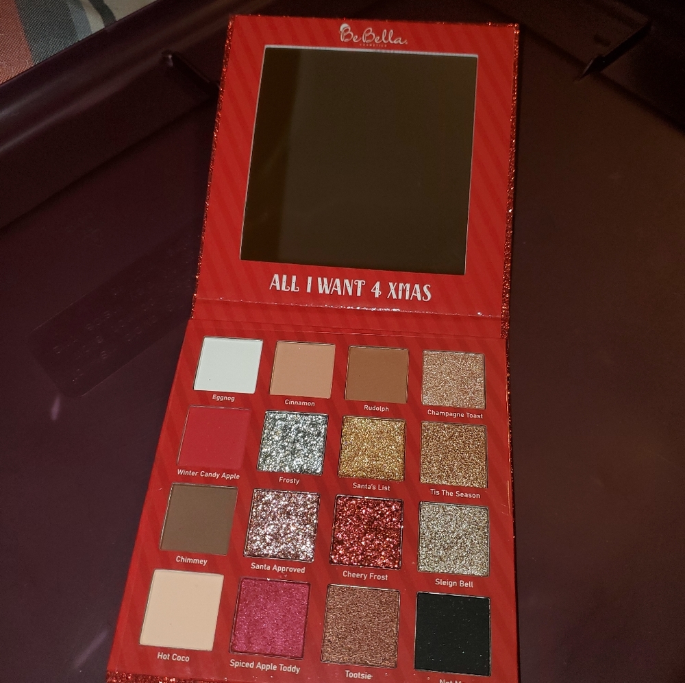 Eyeshadow - Picture 2 of 2